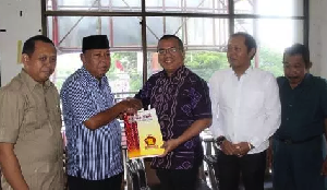 Maju Cagub Kalimatan Selatan, Denny Indrayana Kembalikan Formulir ke Gerindra Siang Ini